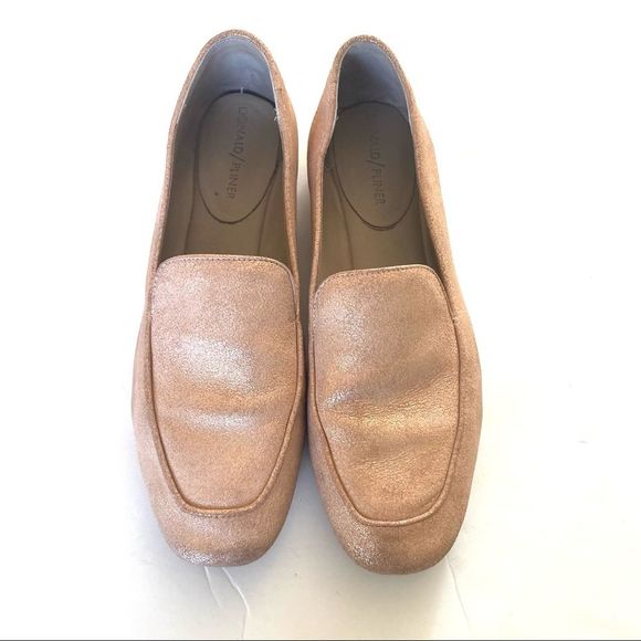 Donald Pliner - Metallic Honey Square Toe Slip on Loafer in Rose Gold Size 8M - Picture 1 of 9